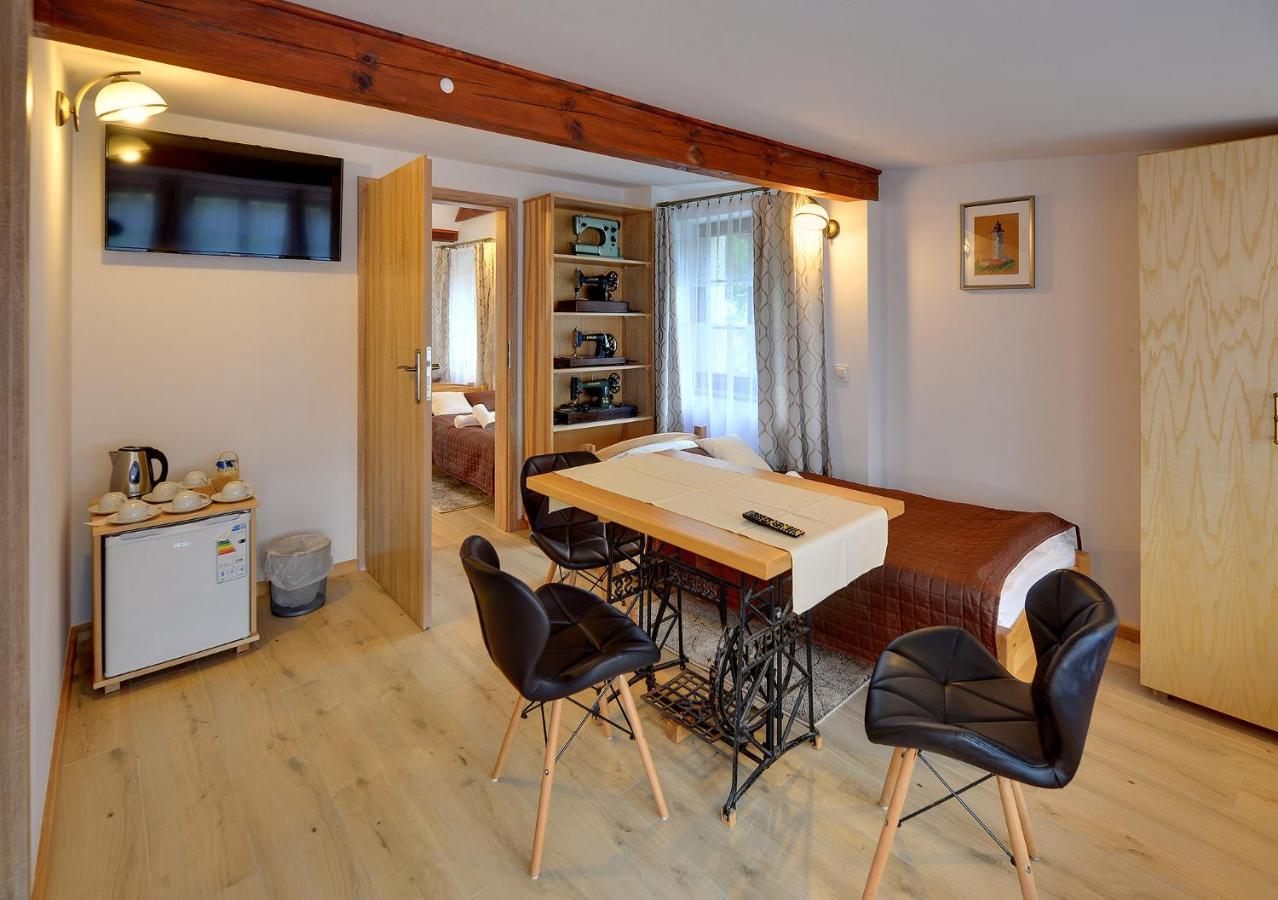 Appartement Dom Krawca - Pod Chojnikiem à Jelenia Góra Extérieur photo