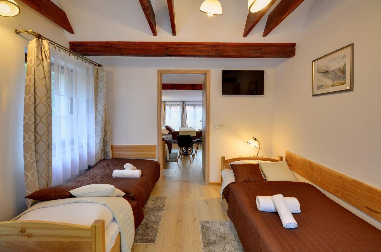 Appartement Dom Krawca - Pod Chojnikiem à Jelenia Góra Extérieur photo