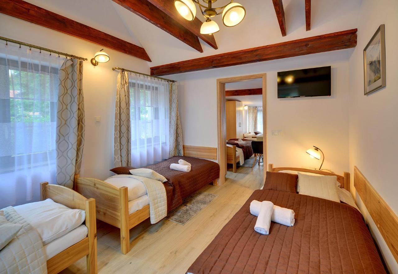 Appartement Dom Krawca - Pod Chojnikiem à Jelenia Góra Extérieur photo