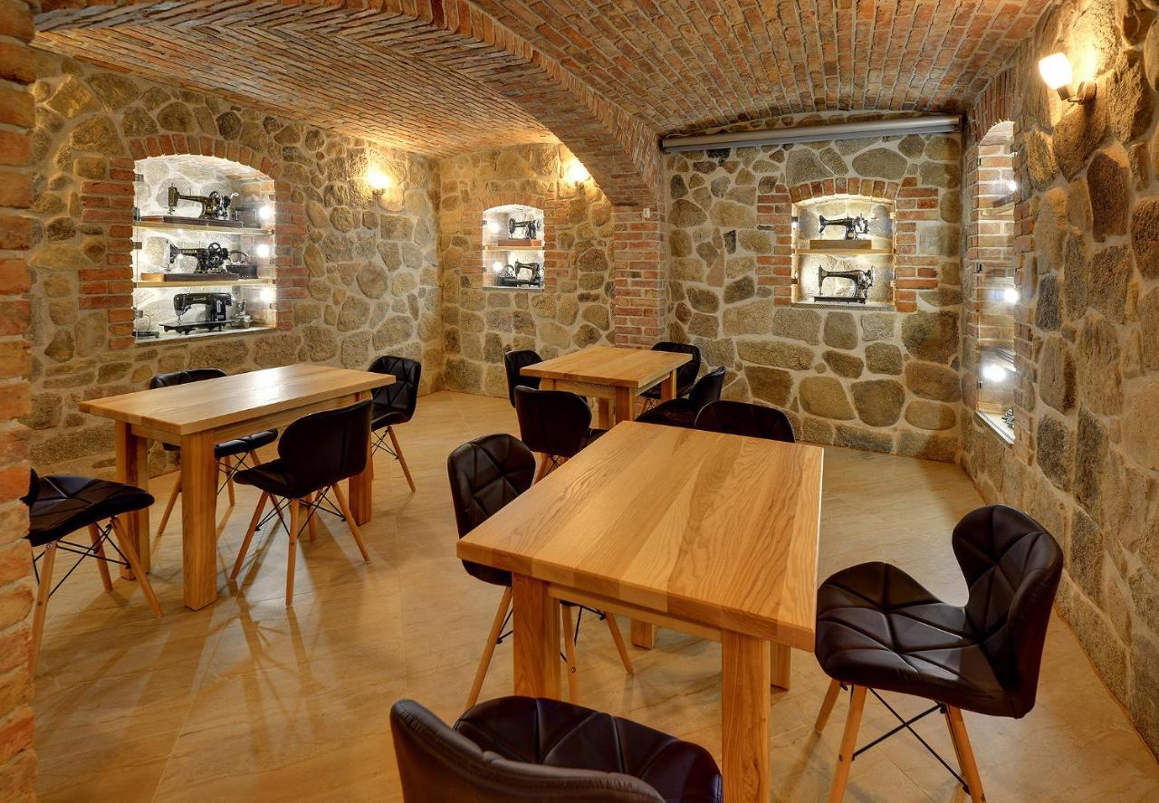 Appartement Dom Krawca - Pod Chojnikiem à Jelenia Góra Extérieur photo