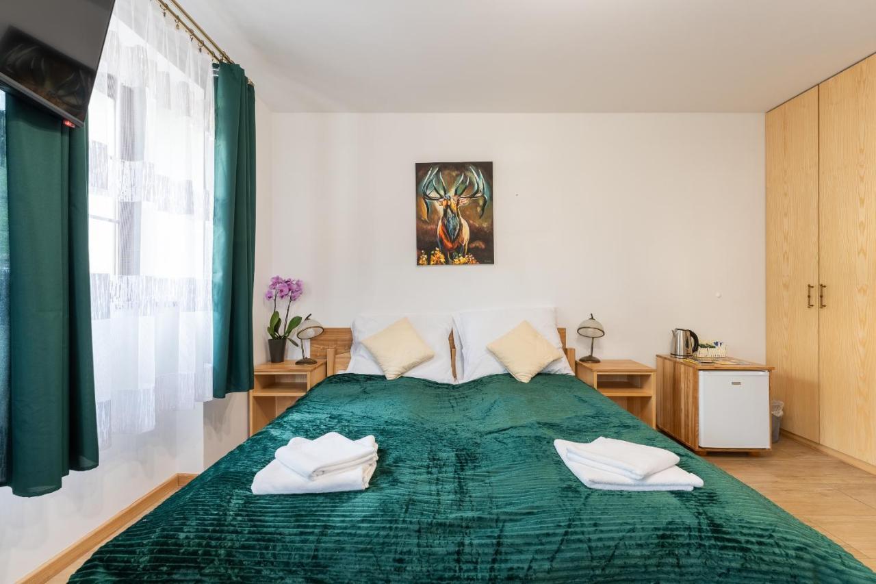 Appartement Dom Krawca - Pod Chojnikiem à Jelenia Góra Extérieur photo