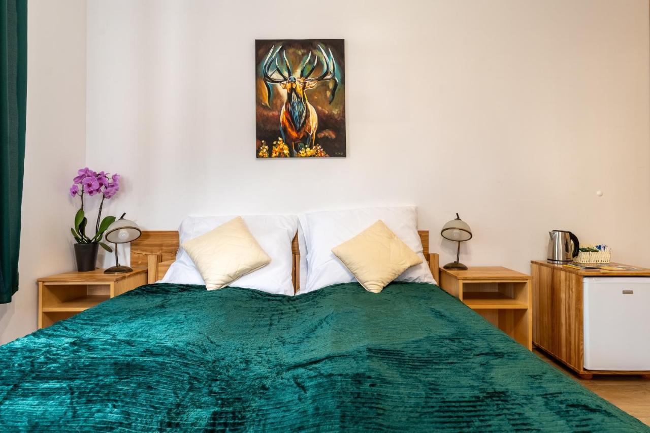 Appartement Dom Krawca - Pod Chojnikiem à Jelenia Góra Extérieur photo
